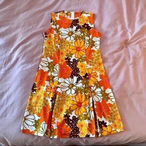 Retro 1960’s flower print sleeveless mini dress